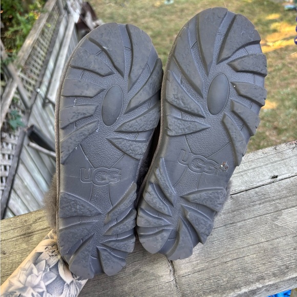 slippers - Picture 3 of 9